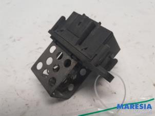 Used Cooling fan resistor Peugeot RCZ (4J) 2.0 HDi 16V FAP Price € 20,00 Margin scheme offered by Maresia Parts