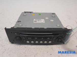 Used Radio CD player Peugeot RCZ (4J) 2.0 HDi 16V FAP Price € 50,00 Margin scheme offered by Maresia Parts