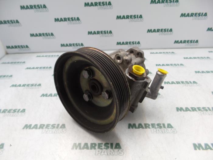 Usagé Pompe de direction Alfa Romeo GTV (916) 2.0 16V Twin Spark Prix € 50,00 Règlement à la marge proposé par Maresia Parts