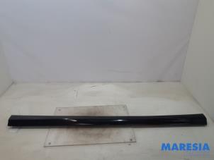 Used Side skirt, right Fiat Punto III (199) 1.3 JTD Multijet 85 16V Price € 59,00 Margin scheme offered by Maresia Parts