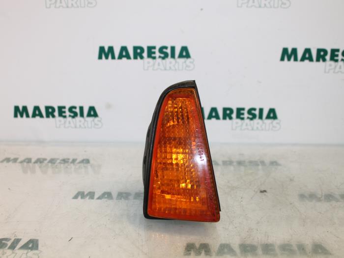 Używane Kierunkowskaz prawy Fiat Cinquecento 0.9 i.e. S Cena € 15,00 Procedura marży oferowane przez Maresia Parts