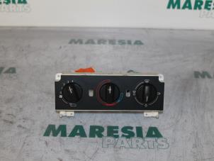 Usados Panel de control de calefacción Peugeot 306 (7A/C/S) 1.6i XR,XT,ST Precio € 25,00 Norma de margen ofrecido por Maresia Parts
