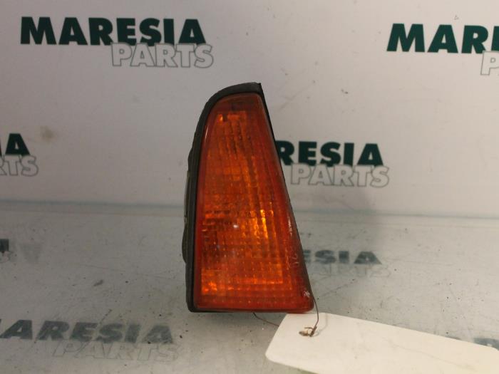 Używane Kierunkowskaz prawy Fiat Cinquecento 0.9 i.e. S Cena € 15,00 Procedura marży oferowane przez Maresia Parts