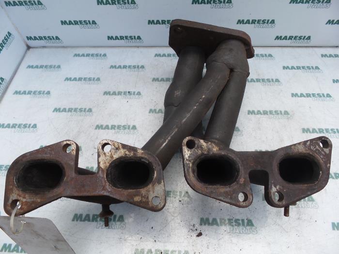 Exhaust manifold from a Alfa Romeo 146 (930B) 1.4 Twin Spark 16V 1998