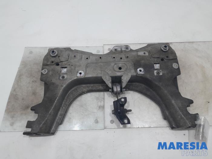 Usagé Faux châssis Renault Clio IV (5R) 1.2 TCE 16V GT EDC Prix € 50,00 Règlement à la marge proposé par Maresia Parts