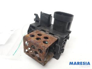 Used Cooling fan resistor Peugeot Expert (VA/VB/VE/VF/VY) 1.6 Blue HDi 95 16V Price € 24,20 Inclusive VAT offered by Maresia Parts