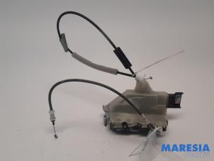 Used Door lock mechanism 2-door, right Peugeot Expert (VA/VB/VE/VF/VY) 1.6 Blue HDi 95 16V Price € 48,40 Inclusive VAT offered by Maresia Parts