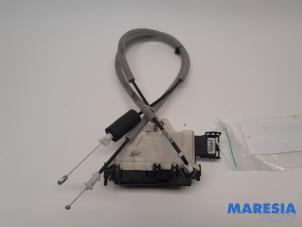 Used Sliding door lock mechanism, right Peugeot Expert (VA/VB/VE/VF/VY) 1.6 Blue HDi 95 16V Price € 78,65 Inclusive VAT offered by Maresia Parts