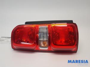 Used Taillight, left Peugeot Expert (VA/VB/VE/VF/VY) 1.6 Blue HDi 95 16V Price € 119,79 Inclusive VAT offered by Maresia Parts