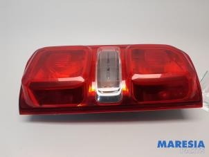 Gebrauchte Rücklicht rechts Peugeot Expert (VA/VB/VE/VF/VY) 1.6 Blue HDi 95 16V Preis € 119,79 Mit Mehrwertsteuer angeboten von Maresia Parts