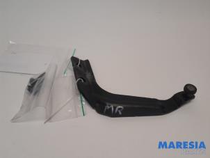 Usagé Roulette porte coulissante droite Peugeot Expert (VA/VB/VE/VF/VY) 1.6 Blue HDi 95 16V Prix € 30,25 Prix TTC proposé par Maresia Parts