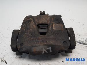 Used Front brake calliper, left Peugeot Expert (VA/VB/VE/VF/VY) 1.6 Blue HDi 95 16V Price € 90,75 Inclusive VAT offered by Maresia Parts