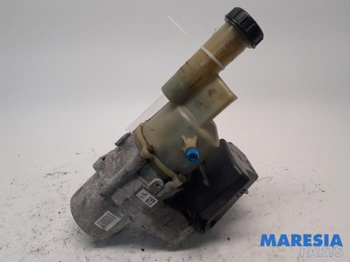 Bomba de dirección asistida de un Peugeot Expert (VA/VB/VE/VF/VY) 1.6 Blue HDi 95 16V 2018