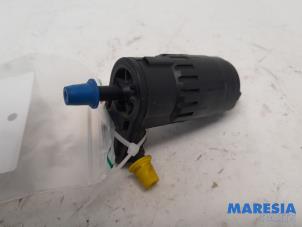 Used Windscreen washer pump Fiat Punto III (199) 1.3 JTD Multijet 85 16V Price € 15,00 Margin scheme offered by Maresia Parts