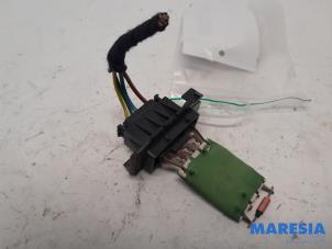 Used Heater resistor Fiat Punto III (199) 1.3 JTD Multijet 85 16V Price € 15,00 Margin scheme offered by Maresia Parts