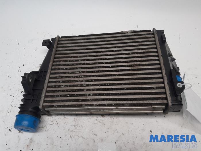 Intercooler de un Peugeot Expert (VA/VB/VE/VF/VY) 1.6 Blue HDi 95 16V 2018