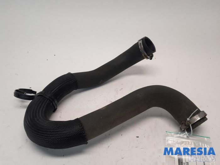 Intercooler hose from a Peugeot Expert (VA/VB/VE/VF/VY) 1.6 Blue HDi 95 16V 2018