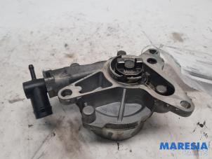 Used Vacuum pump (diesel) Fiat Talento 1.6 EcoJet BiTurbo 125 Price € 60,50 Inclusive VAT offered by Maresia Parts