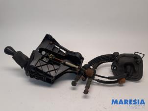 Used Gear stick Peugeot Expert (VA/VB/VE/VF/VY) 1.6 Blue HDi 95 16V Price € 184,22 Inclusive VAT offered by Maresia Parts