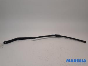 Used Front wiper arm Peugeot Expert (VA/VB/VE/VF/VY) 1.6 Blue HDi 95 16V Price € 21,18 Inclusive VAT offered by Maresia Parts
