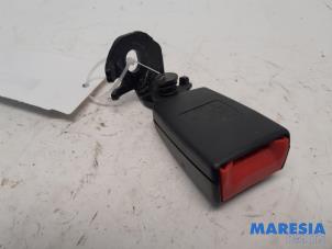 Used Rear seatbelt buckle, right Fiat Punto III (199) 1.3 JTD Multijet 85 16V Price € 20,00 Margin scheme offered by Maresia Parts