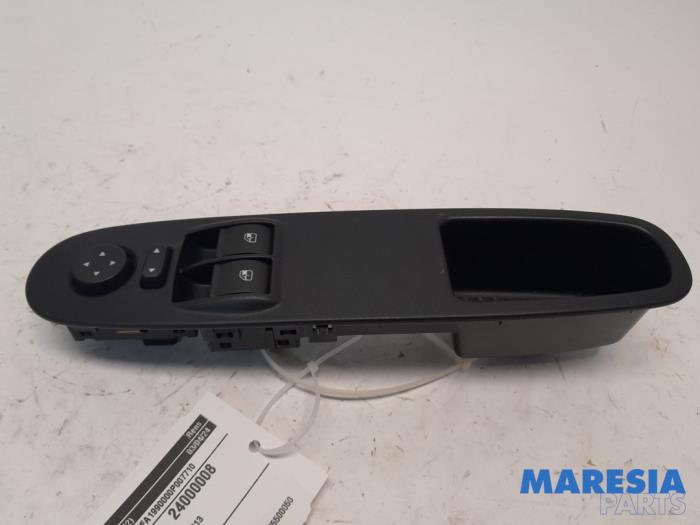 Usados Interruptor combinado de ventanillas Fiat Punto III (199) 1.3 JTD Multijet 85 16V Precio € 25,00 Norma de margen ofrecido por Maresia Parts