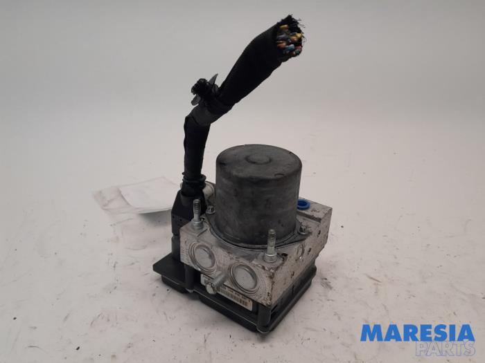 Used ABS pump Citroen C5 III Tourer (RW) 2.0 16V Price € 99,95 Margin scheme offered by Maresia Parts