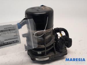 Używane Pompa wspomagania kierownicy Citroen C5 III Tourer (RW) 2.0 16V Cena € 210,00 Procedura marży oferowane przez Maresia Parts
