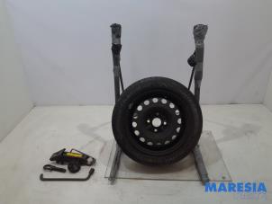 Used Jackkit + spare wheel Citroen C1 1.0 12V Price € 80,00 Margin scheme offered by Maresia Parts