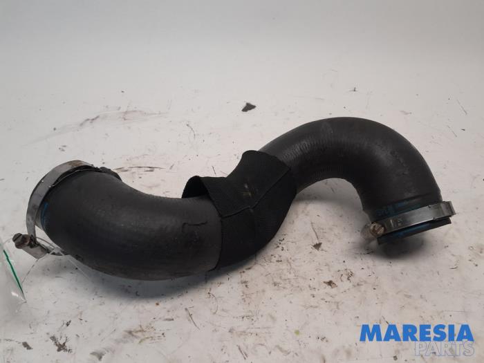 Gebrauchte Intercooler Schlauch Peugeot RCZ (4J) 2.0 HDi 16V FAP Preis € 35,00 Margenregelung angeboten von Maresia Parts