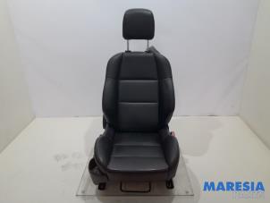 Used Seat, right Peugeot 307 CC (3B) 2.0 16V Price € 125,00 Margin scheme offered by Maresia Parts