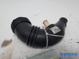 Used Air intake hose Fiat Punto III (199) 1.3 JTD Multijet 85 16V Price € 24,20 Margin scheme offered by Maresia Parts