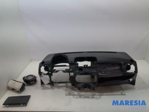Used Airbag set + dashboard Fiat 500 (312) 0.9 TwinAir 85 Price € 500,00 Margin scheme offered by Maresia Parts