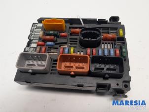Usagé Boîte à fusibles Citroen C5 III Tourer (RW) 2.0 16V Prix € 175,00 Règlement à la marge proposé par Maresia Parts