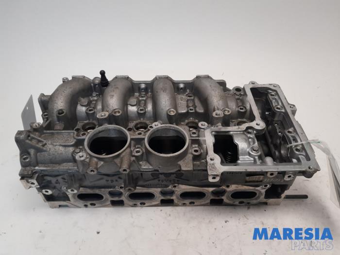 Usagé Culasse Peugeot 508 SW (8E/8U) 2.2 HDiF 16V GT Prix € 525,00 Règlement à la marge proposé par Maresia Parts