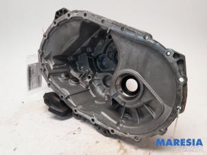 Used Gearbox casing Opel Vivaro 1.6 CDTI BiTurbo 120 Price € 190,58 Inclusive VAT offered by Maresia Parts