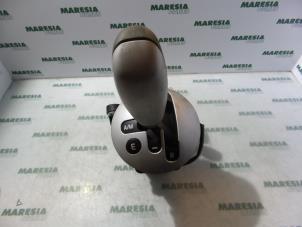 Używane Dzwignia zmiany biegów Fiat Panda (169) 1.2 Fire Cena € 50,00 Procedura marży oferowane przez Maresia Parts