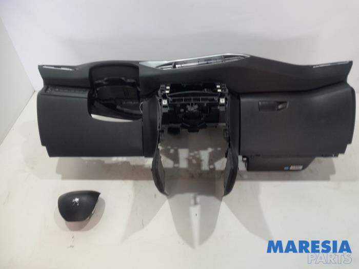 Tendeur de chaine Yamaha 125 DTLC - 10V - FR Tendeur de chaine Yamaha 125 DTLC - 10V - FR