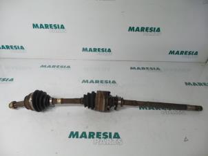 Used Front drive shaft, right Alfa Romeo GTV (916) 2.0 JTS 16V Price € 60,00 Margin scheme offered by Maresia Parts