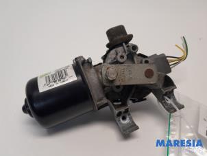 Used Front wiper motor Renault Clio IV (5R) 1.2 TCE 16V GT EDC Price € 75,00 Margin scheme offered by Maresia Parts