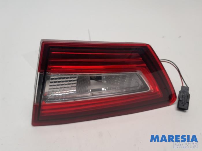 Taillight, right from a Renault Clio IV (5R) 1.2 TCE 16V GT EDC 2014