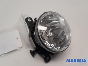 Used Fog light, front right Renault Clio IV (5R) 1.2 TCE 16V GT EDC Price € 15,00 Margin scheme offered by Maresia Parts