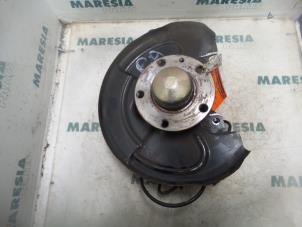 Used Knuckle, rear right Alfa Romeo Spider (916) 2.0 16V Twin Spark Price € 50,00 Margin scheme offered by Maresia Parts