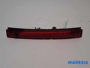 Used Third brake light Renault Clio IV (5R) 1.2 TCE 16V GT EDC Price € 20,00 Margin scheme offered by Maresia Parts