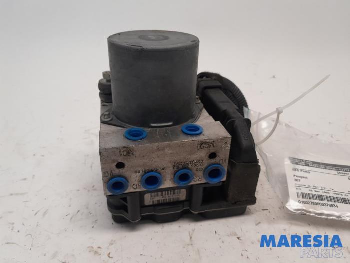 Begagnade ABS-pump Peugeot 307 CC (3B) 2.0 16V Pris € 74,95 Marginaltabell erbjuds av Maresia Parts