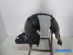 Used Wheel arch liner Renault Kadjar (RFEH) 1.6 TCE 165 Price € 50,00 Margin scheme offered by Maresia Parts