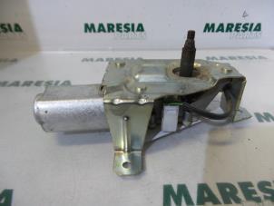 Used Rear wiper motor Fiat Doblo (223A/119) 1.9 JTD Price € 60,50 Inclusive VAT offered by Maresia Parts