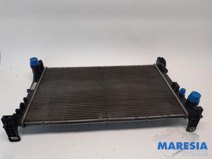 Usagé Radiateur Fiat Punto III (199) 1.3 JTD Multijet 85 16V Prix € 35,00 Règlement à la marge proposé par Maresia Parts