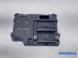 Used Card reader (lock) Renault Captur (2R) 0.9 Energy TCE 12V Price € 50,00 Margin scheme offered by Maresia Parts