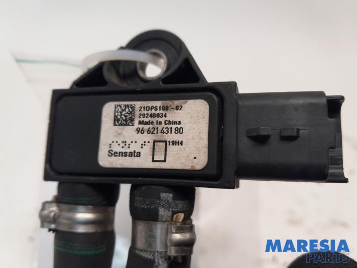 Particulate filter sensor from a Peugeot 308 SW (L4/L9/LC/LJ/LR) 1.6 HDi 92 16V 2014